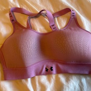 Under armour cross straps sports bra M